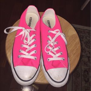 Pink converse