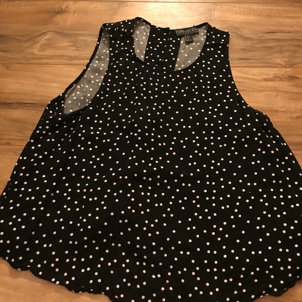 Adorable, plus size polka dot tank-blouse!