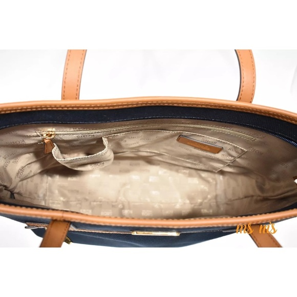 ❗️SALE❗️FIRM PRICE NWT Michael Kors large tote - Picture 4 of 8