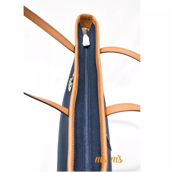 ❗️SALE❗️FIRM PRICE NWT Michael Kors large tote - Picture 6 of 8