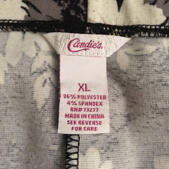 🖤🌼Comfy Daisy Mini Skirt🌼🖤 - Picture 4 of 4