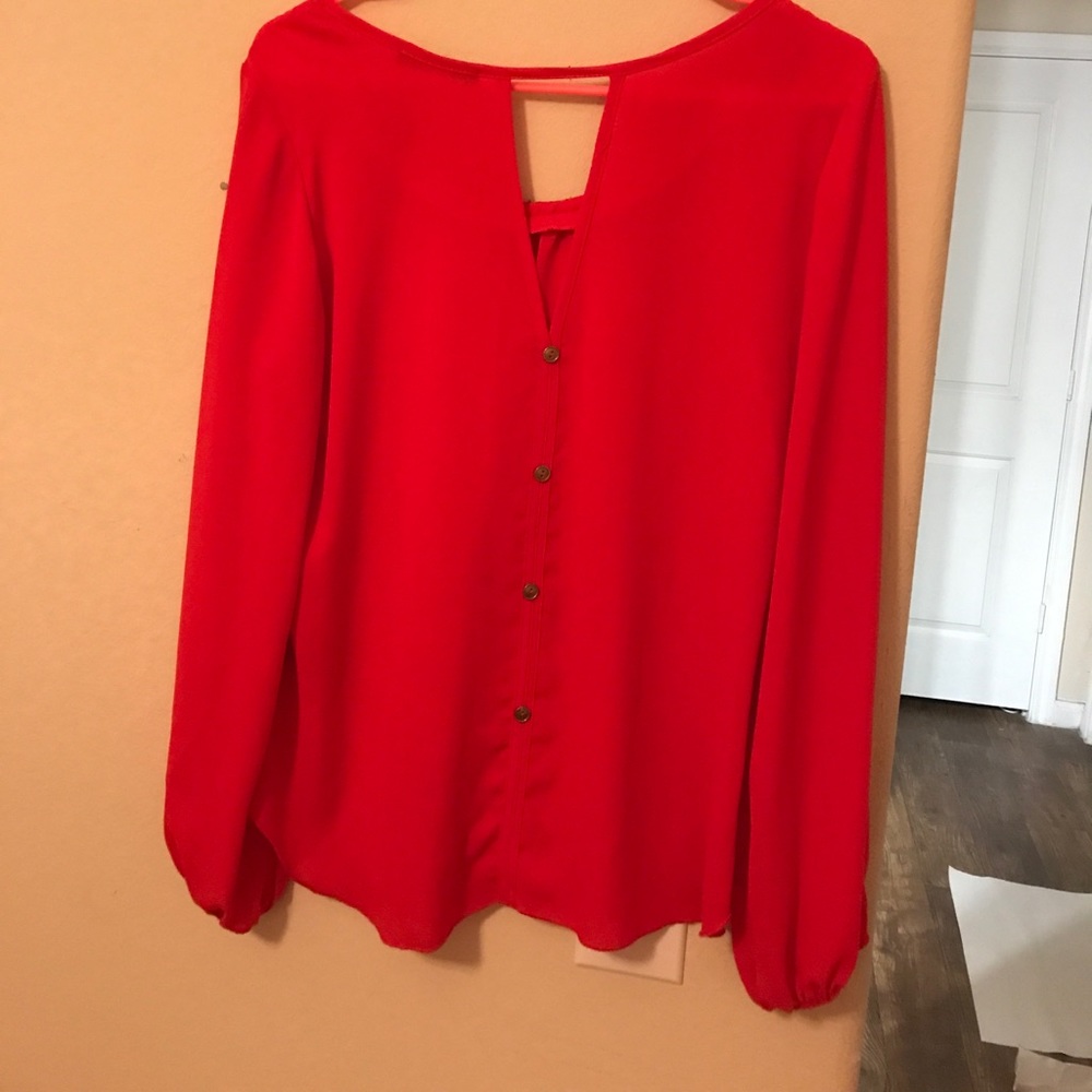 Top - Picture 2 of 2