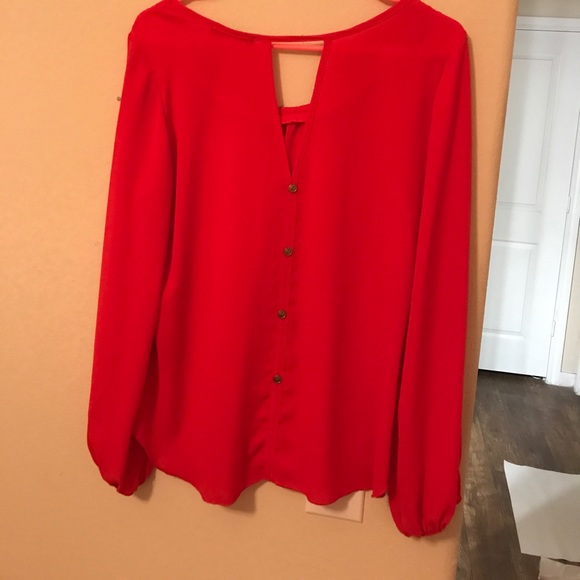 Top - Picture 2 of 2