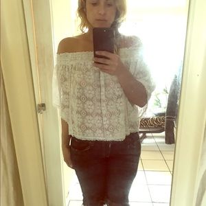 Abercrombie & Fitch White Lace Off-Shoulder Small