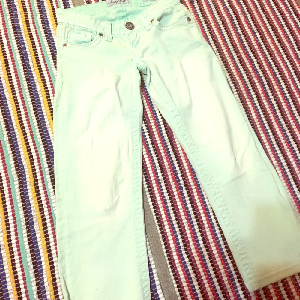 Daytrip capris size 23. A pretty mint color!