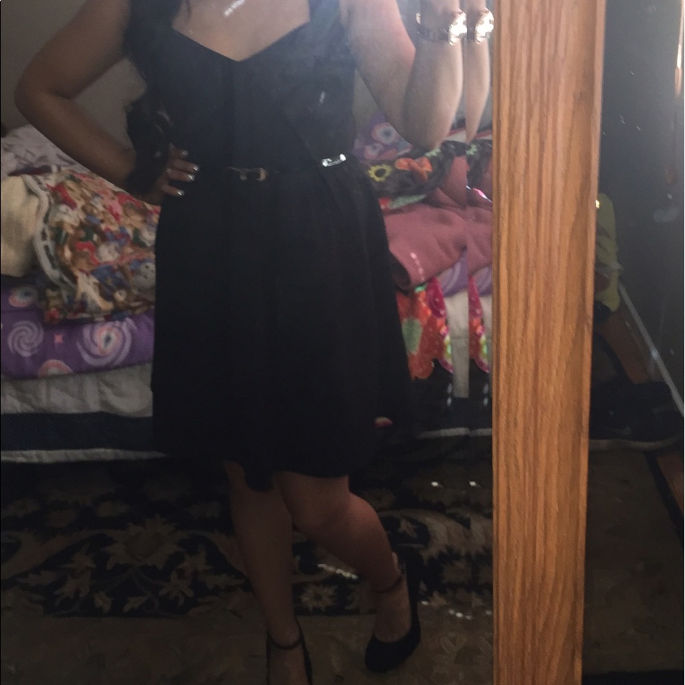 Flowey formal dress with cutout heart back😍