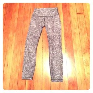 Like New 7/8 Lululemon yoga pants