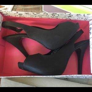 Lulu Townsend Heels