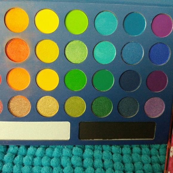 3 eyeshadow pallets (Lot) - Picture 3 of 4