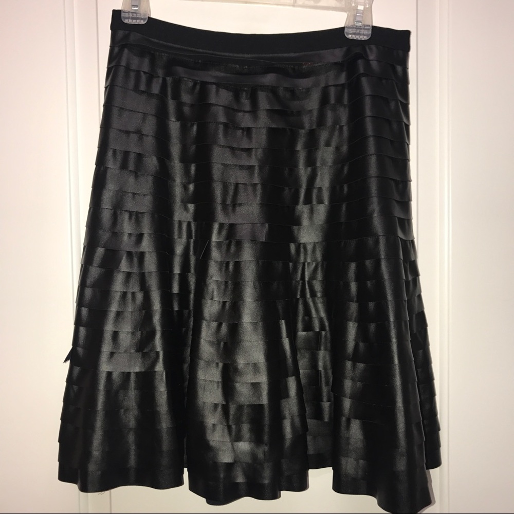 Christina V Skirt sz small