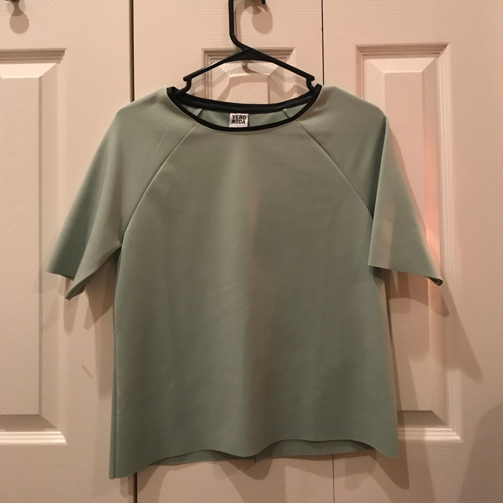 Plain green tshirt