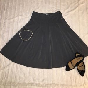 ❗️Isaac Mazrahi Gray Pleated Skirt❗️