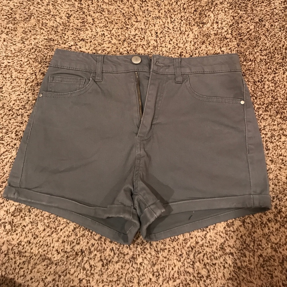 Grey shorts