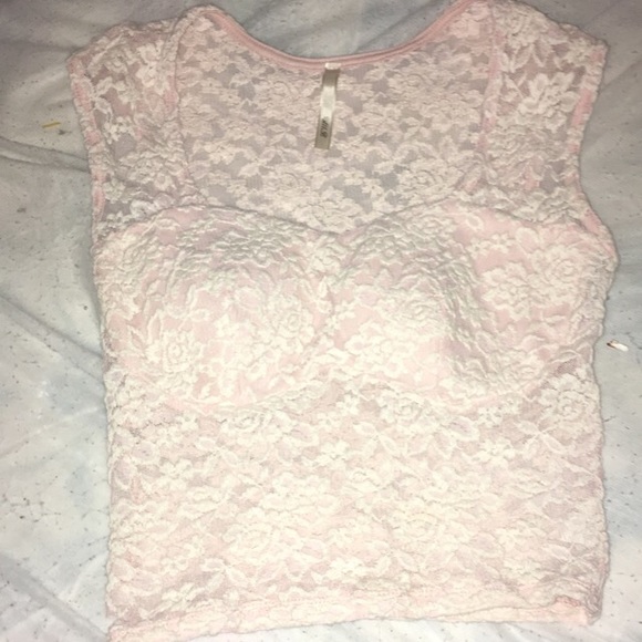 Tight fit; padded crop. - Picture 2 of 2