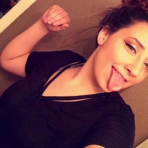 Meet your Posher, Caitlyn