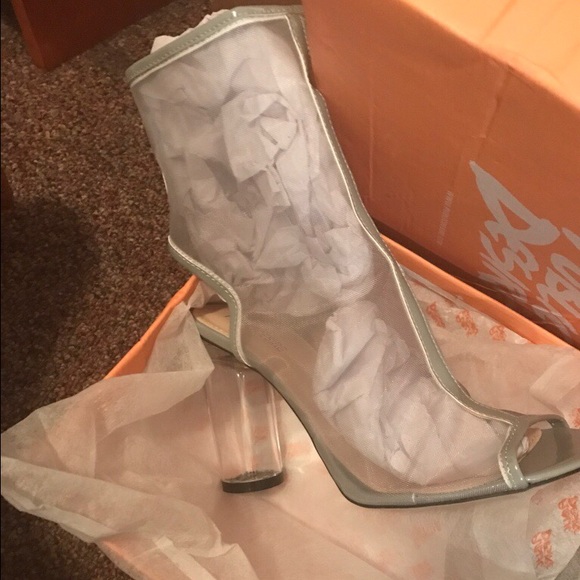 Grey Perplex Mesh Heels . Very Fashionable - Picture 1 of 4