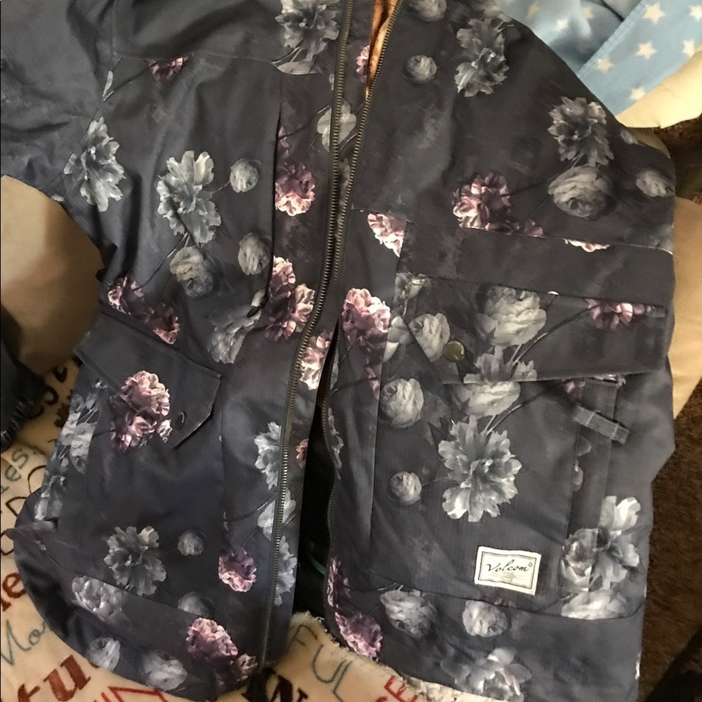 Volcom women's snowboarding jacket
