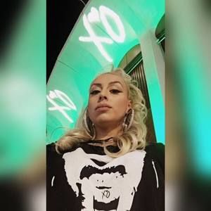 Meet your Posher, Devina