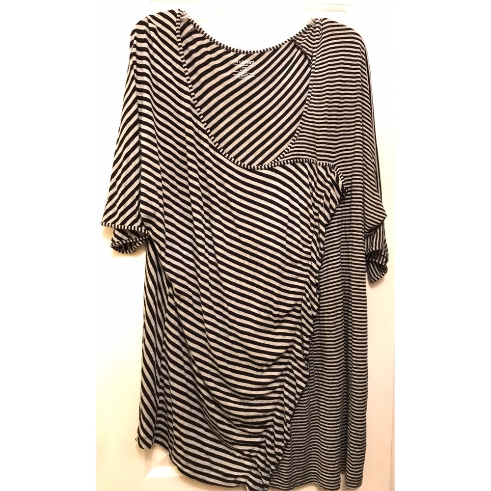 💥FLASH SALE💥 LANE BRYANT Mixed-Stripe 3/4 Top