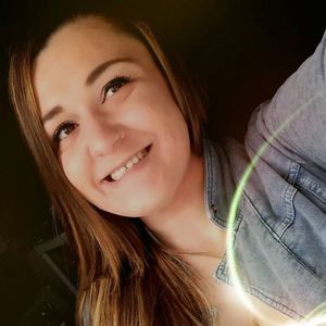 Meet your Posher, Holly