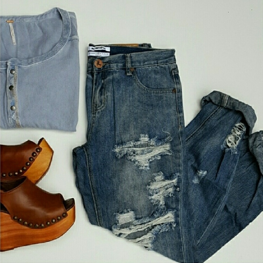 NWT One Teaspoon Awesome Baggies - Husk