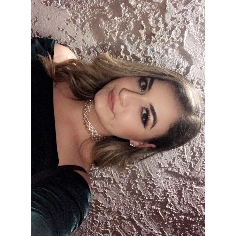 Meet your Posher, Anita
