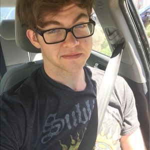 Meet your Posher, Logan