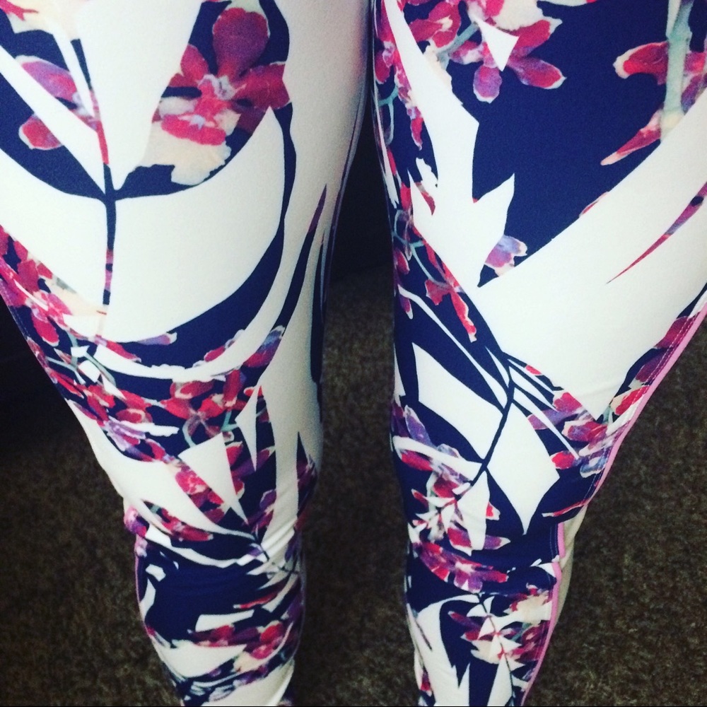 FABLETICS leggings brand new!!