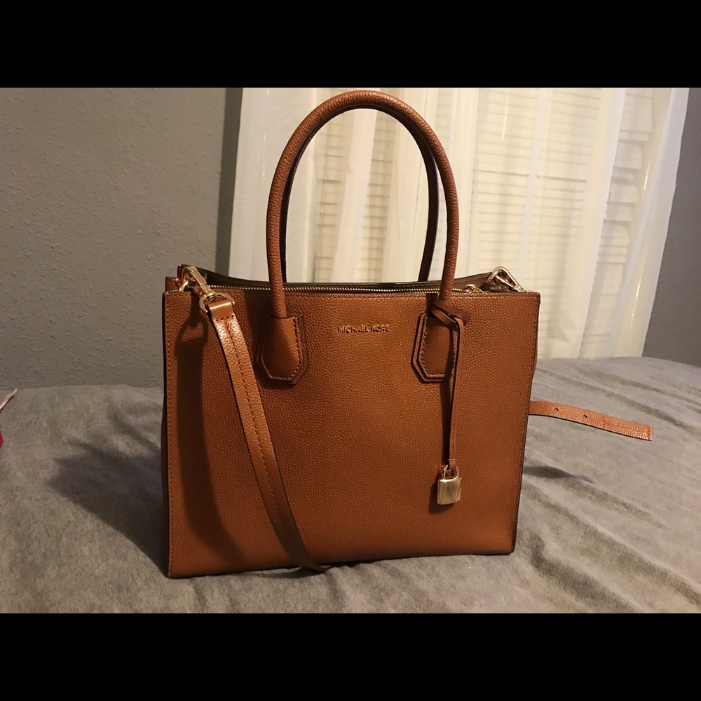 Michael Kors Mercer Large Leather tote in luggage