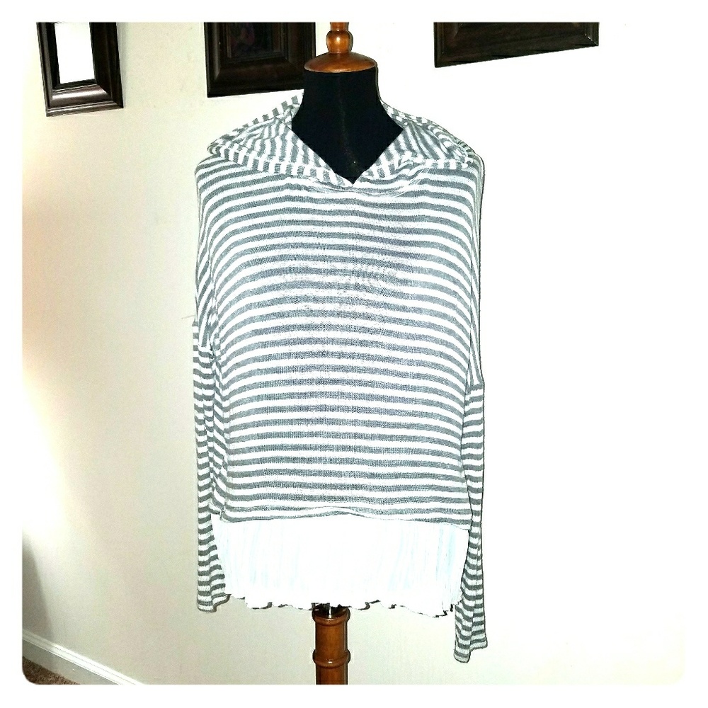 Hollister hooded top