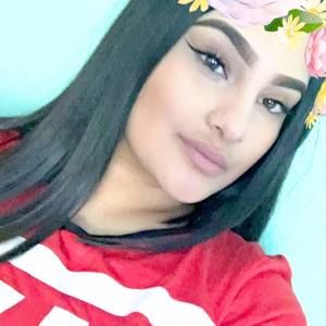 Meet your Posher, Leslie