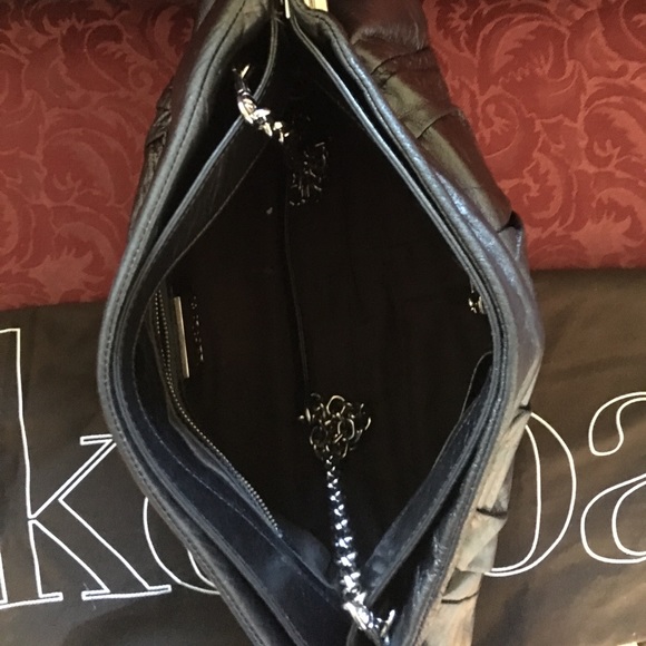 Handbag - Picture 2 of 3