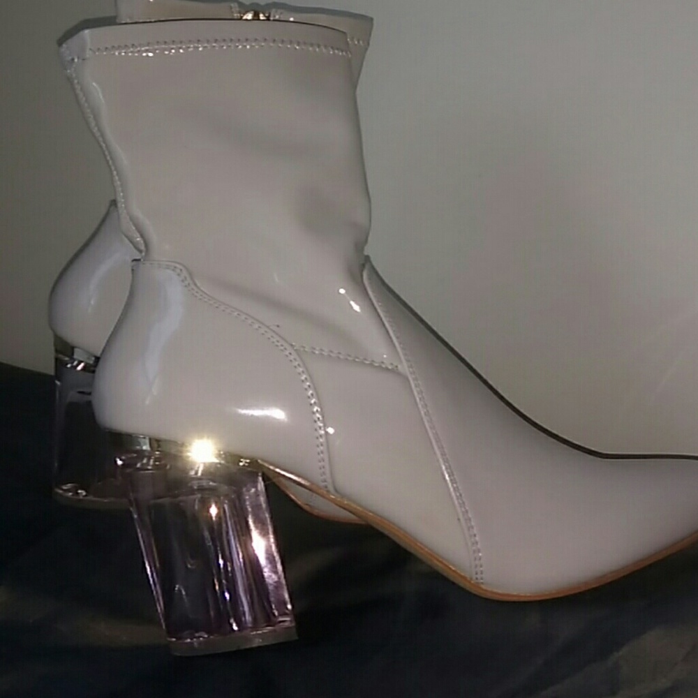 3HOUR SALE PRICE!! Fashion Nova Bootie