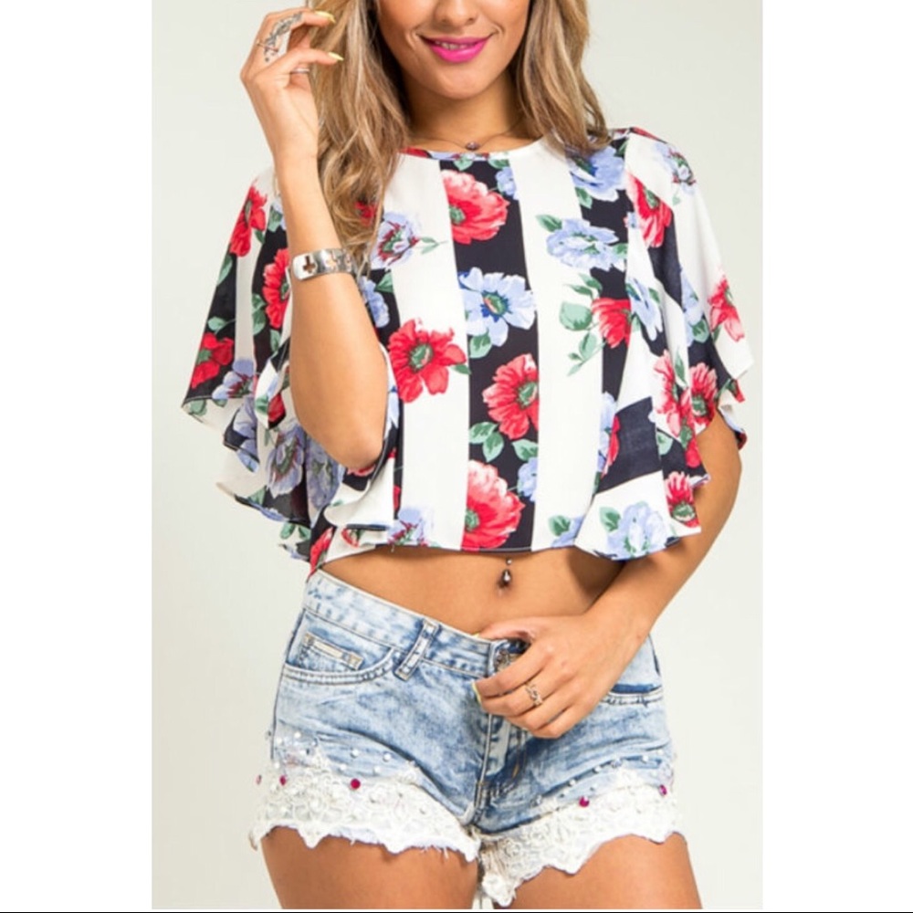 New! Floral Print Flutter Crop Top! Spring Summer