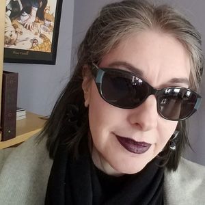 Meet your Posher, Kira