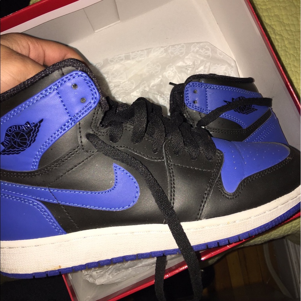 Royal Blue Air Jordan 1s sz4.5 boys / 6.5 in women