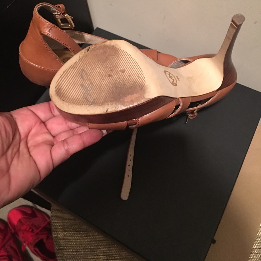 Sandal - Picture 2 of 4