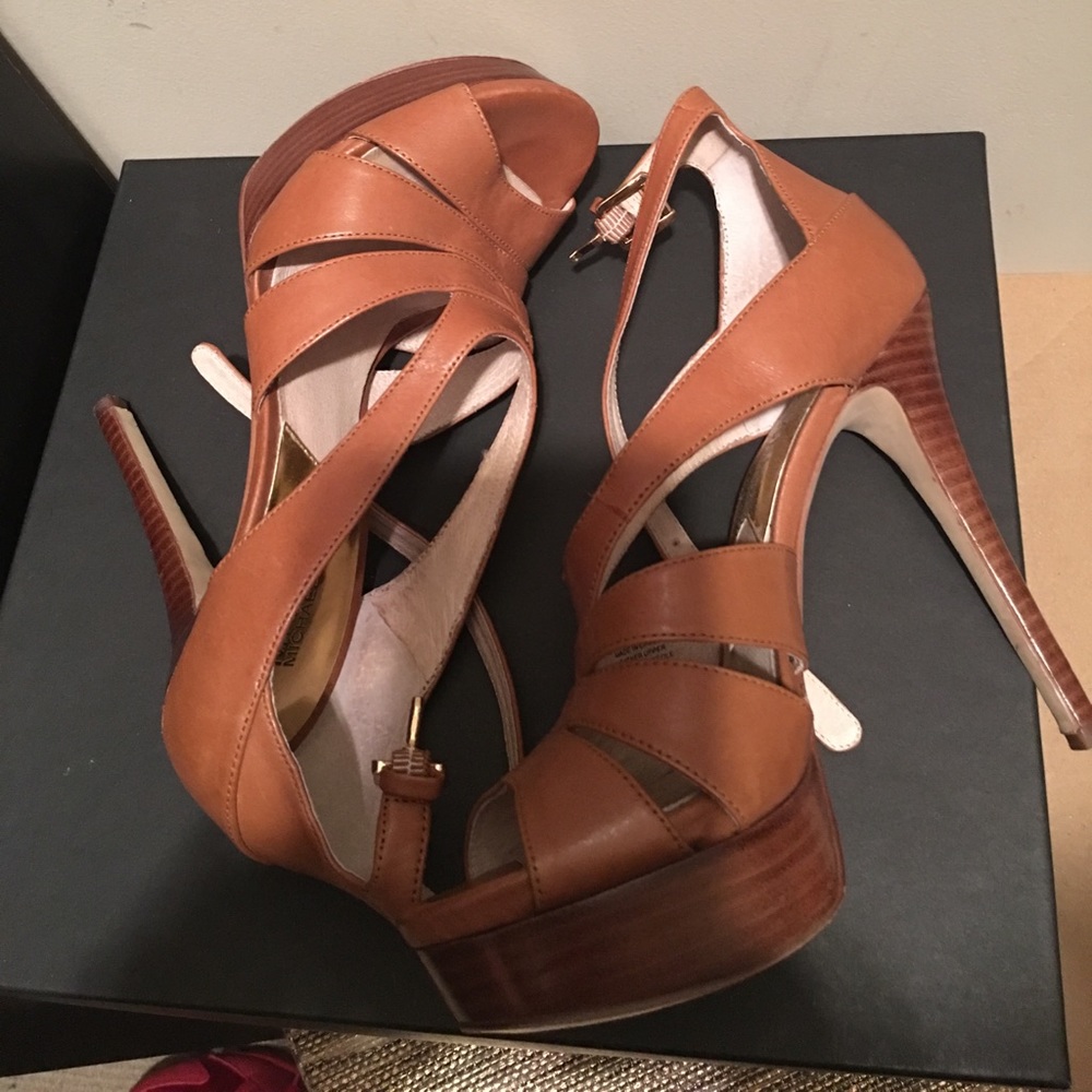 Sandal - Picture 3 of 4
