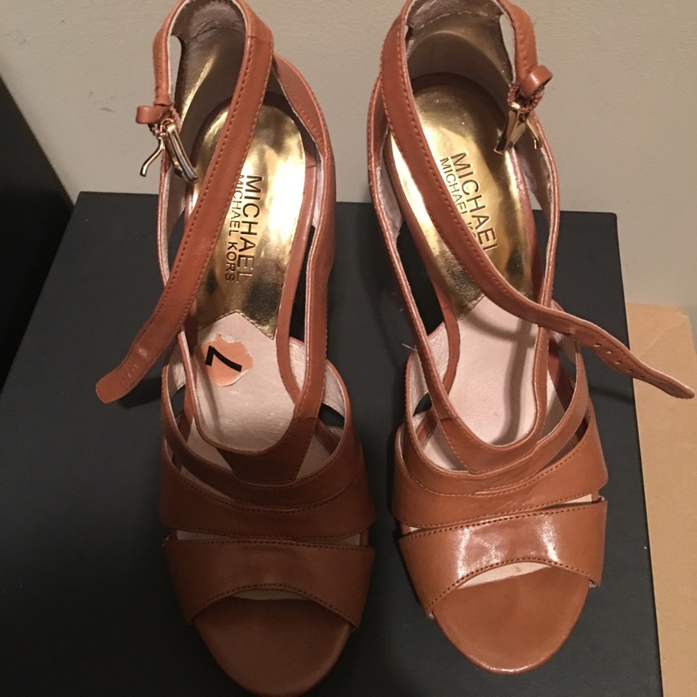 Sandal - Picture 4 of 4