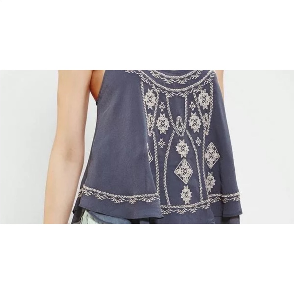 Beautiful embroidered shirt Urban Outiftters Ecote
