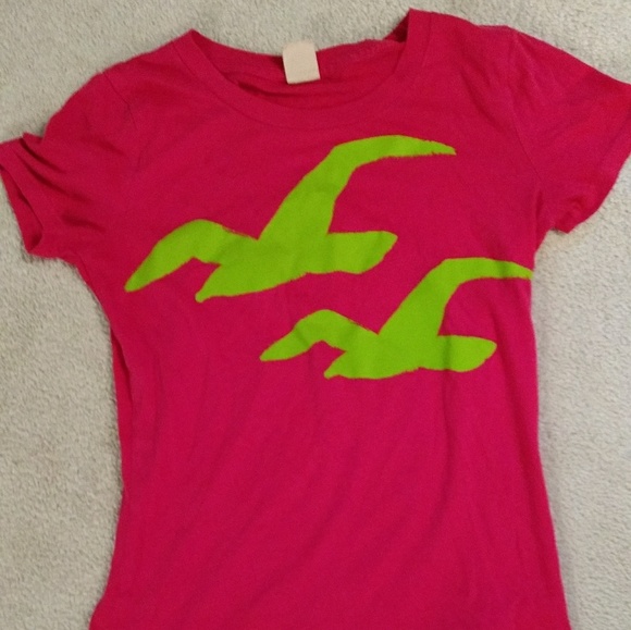 Hollister tshirt - Picture 1 of 2
