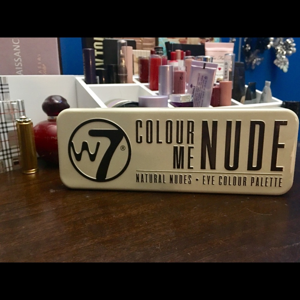 W7 Colour Me Nude eyeshadow palette (NAKED 3 DUPE)