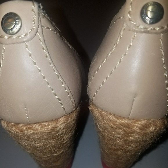 Sandals - Picture 2 of 5