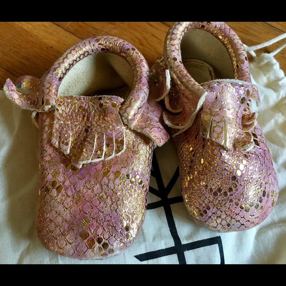 Rare HTF Freshly picked pink Gold Snakeskin Moccs