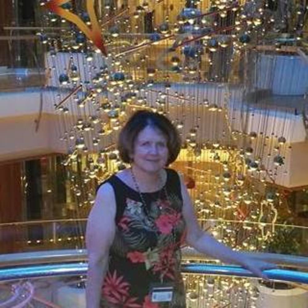 Meet your Posher, Veronica