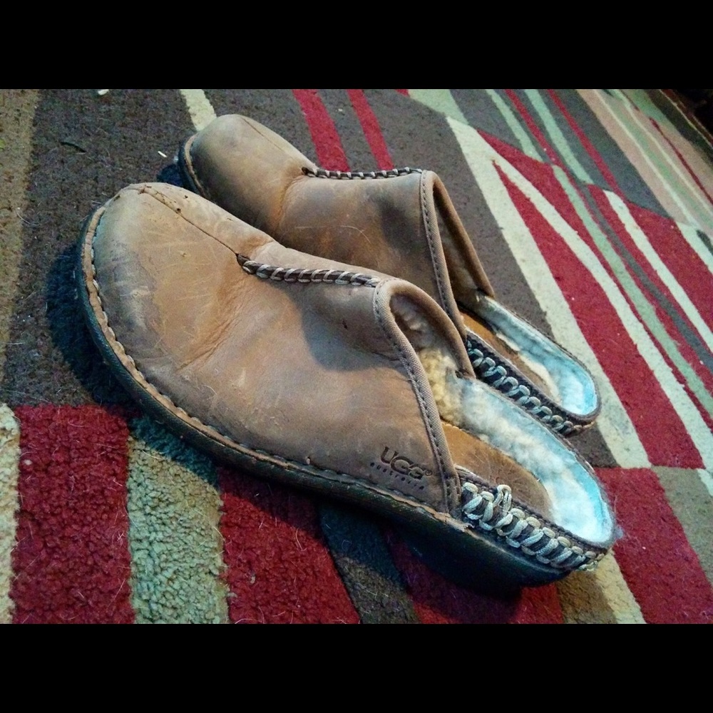 Ugg slipper shoes