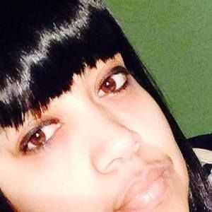 Meet your Posher, Carmal