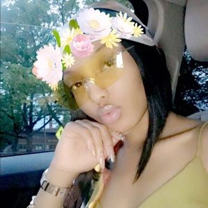 Meet your Posher, Noel