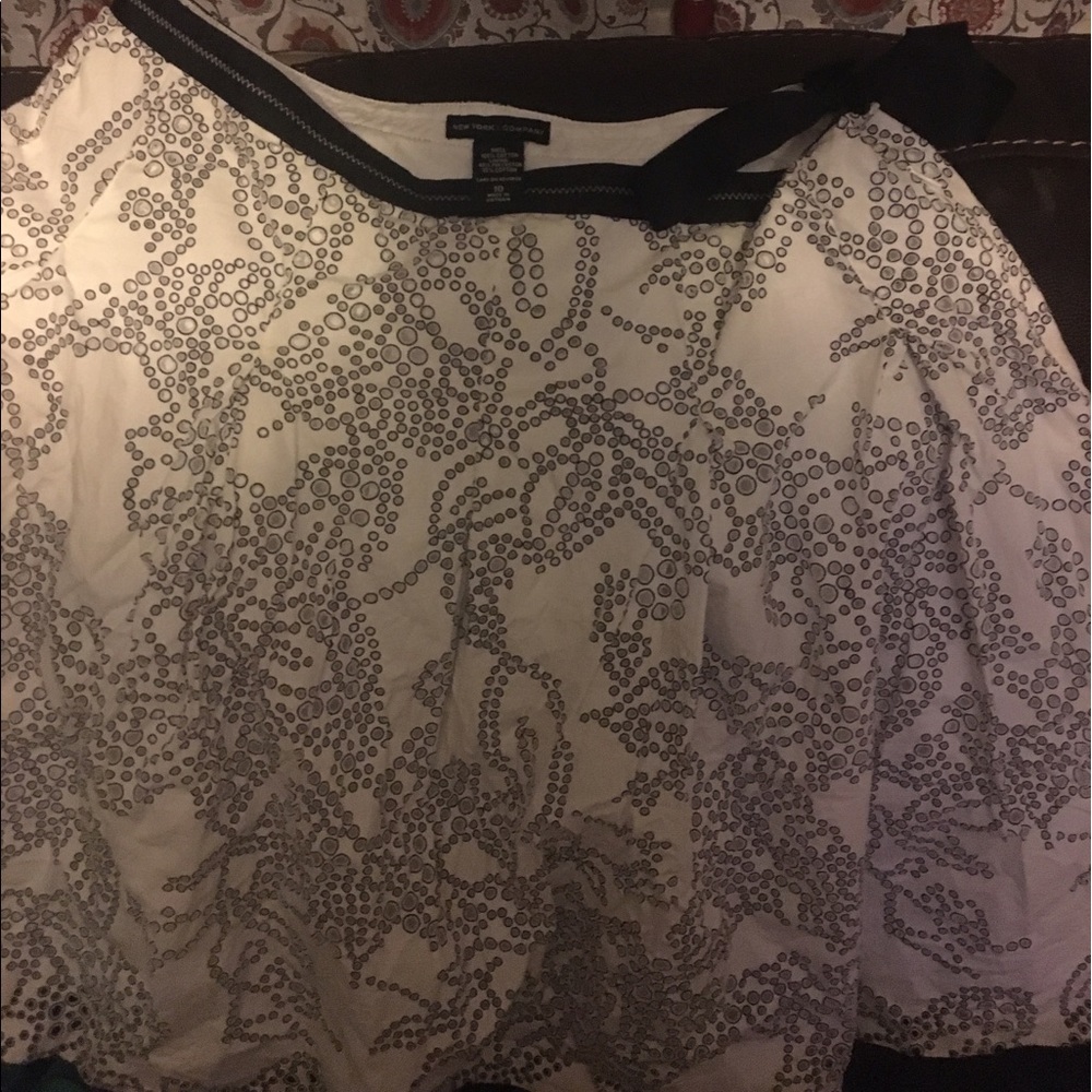 New York &Co small issue w closure easily fixed