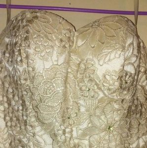 Dress with jammed zipper.